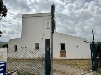Sicílie, vila 3+kk, 114 m2, poz. 550 m2, Pace del Mela