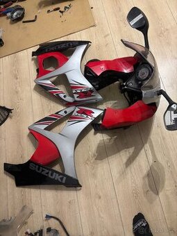 Kapoty leseni svetlo nafuky atd. na Suzuki Gsxr 1000 07-08