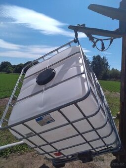 PRODÁM IBC KONTEJNER 1000L velké hrdlo DN 225