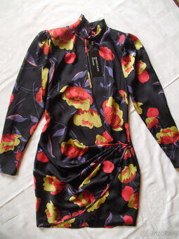 NOVÉ pouzdrové šaty zn. GUESS - vel. S