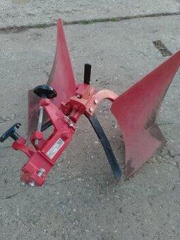 Vari oboustranný pluh APH-352,nastavovací těleso NT3