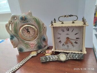 Nabízím staré stolní hodiny 2ks a dámské hodinky 3ks