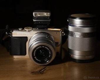 Olympus PEN E-PL6 – kompletní set 2 objektivy + blesk + braš