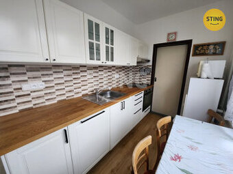 Proníájem bytu 3+1 s vybavením, Palackého ulice Přer, 134213