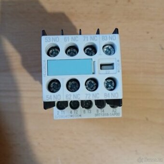 Stykač Siemens 3RT1316-1AP00 + pomocný modul 3RH1911-1FA22