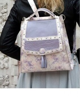 nový variabilní fialkový kožený kabelko-batoh