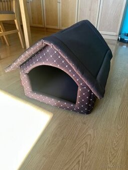 Domácí bouda pro psa