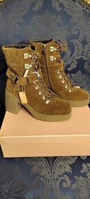 Kožené boty na podpatku značky Alma en Pena. Velikost 37.