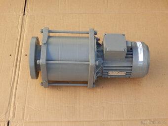 Elektromotor s převodovkou 550W 8 ot./1min