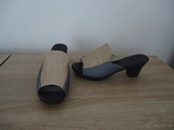 Dámské pantofle vel.36
