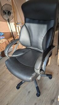 Křeslo na kolečkách