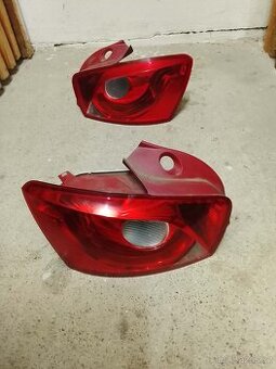 Seat   ibiza    6   j      zad   svetla