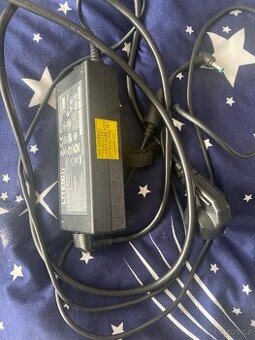 Síťové adatéry k notebookům