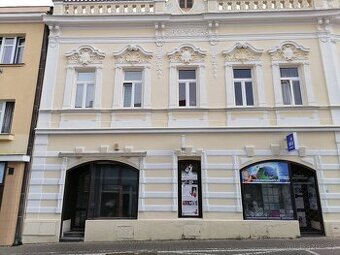 Činžovní dům v centru města Kladna 576