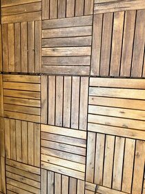 Dřevěná dlaždice 30x30 cca 55ks