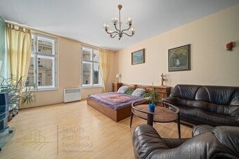 Prodej bytu 3+1 96 m² Sokolovská, Praha - Karlín