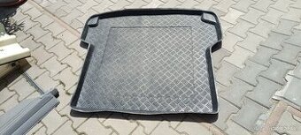 Plastová vanička Škoda Octavia combi 1