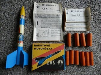 RAKETA PIONIER - ZVS DUBNICA r. 1982 - ČSSR