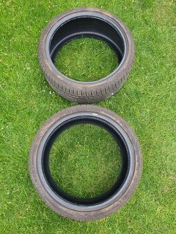 245/35 r19