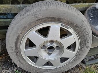 Prodám alu kolo na VW Golf 2 s pneu Goodyear
