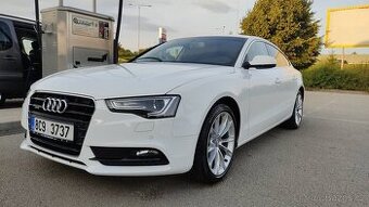 Audi a5 2.0 TDi 140 kw Quattro. Manuál