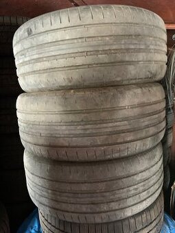 Dunlop 245/45 R18 letní
