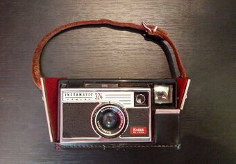 Kodak Instamatic 324 - 1