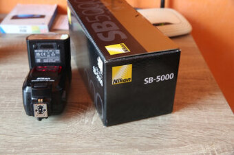 Nikon SB 5000