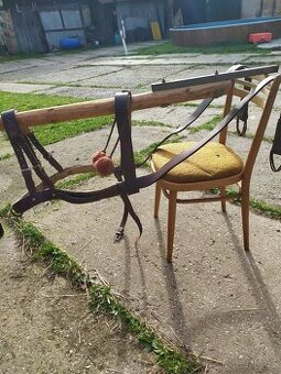 POSTROJ NA PONY kůže