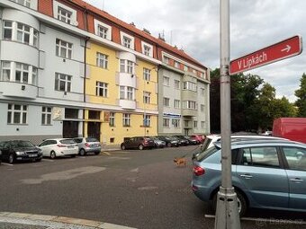 Pronájem bytu 1+kk 33,8 m² Hradec Králové, Nerudova - 1