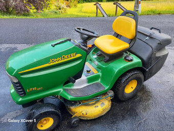 Zahradní traktor John Deere LTR 180