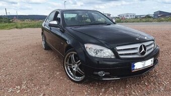 Prodám Vyměním Mercedes C W204 Najeto: 377 +++km V provozu o