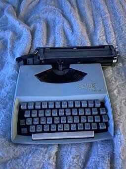 retro psací stroj - 1