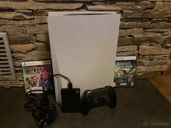 PS5 s mechanikou s hrama + 2TB externí uložiště