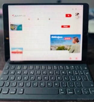 Apple Smart Keyboard A1829 iPad Air iPad Pro
