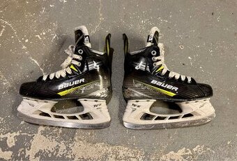 Brusle Bauer Vapor X4 JR 2.5 EUR 35.5