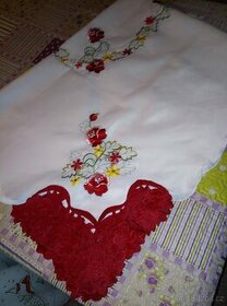 Ubrus jarní vyšívaný sváteční nový vel. 175x 132