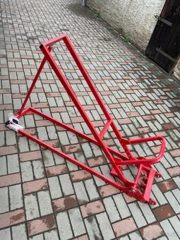 Hydraulický zvedák traktůrku