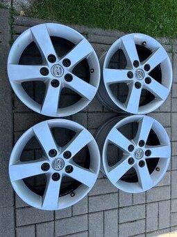 4x litá kola 5x114 R15