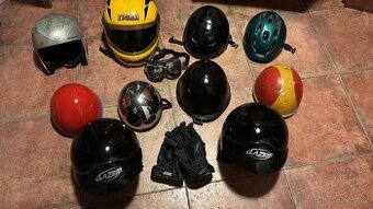 Helmy rukavice ochranné brýle