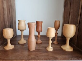 Dřevěné vázy a poháry