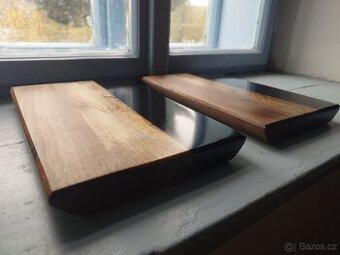 Epoxidová servírovací prkénka z ořechu – ruční výroba (pár)