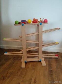 Dřevěná kuličková dráha