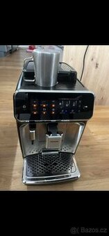 Automatický kávovar Philips EP3326/90 – výborný stav