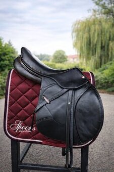 Sedlo John Whitaker – skokové