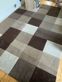 Velký kusový koberec 2x 2,9 m