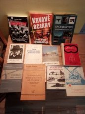 Knihy a časopisy válečná tématika.