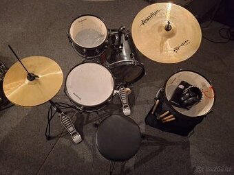 Prodám bicí - Ludwig Pocket Kit By Questlove, Black Sparkle