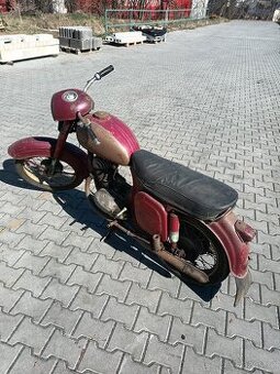 Java 175 rok 1960 vhodná k renovaci