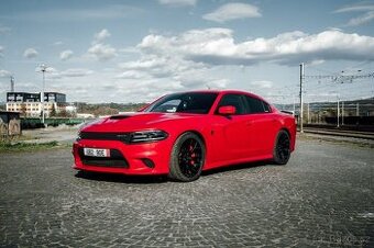 DODGE CHARGER HELLCAT 6.2 SUPERCHARGED V8